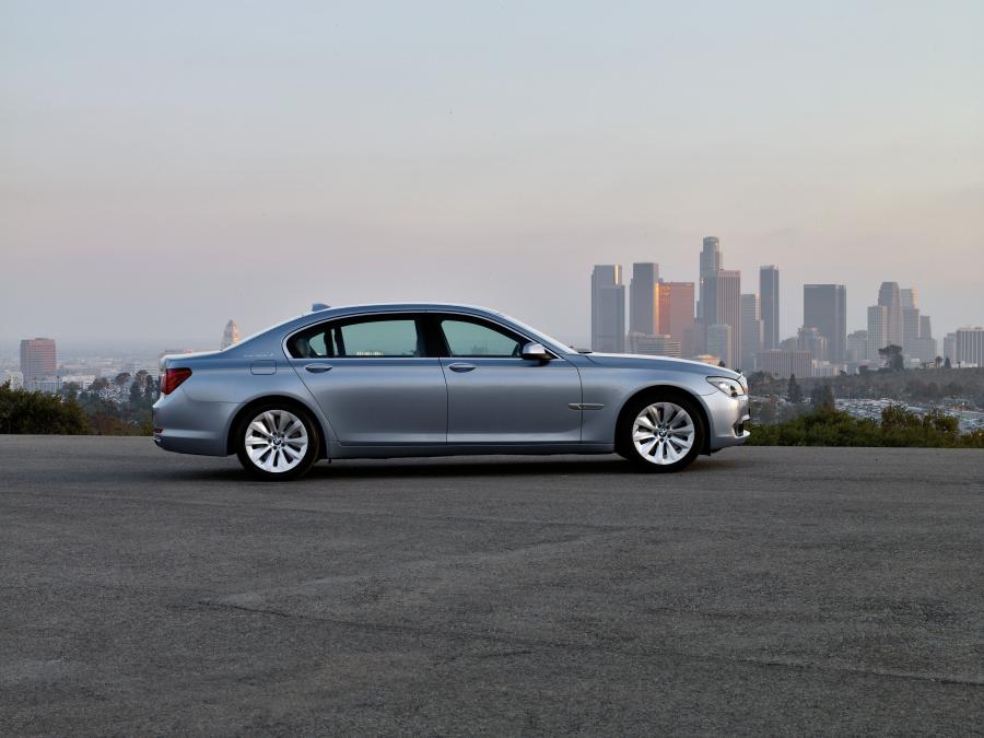  BMW ActiveHybrid 7 2009 года  (фото 15 из 41)